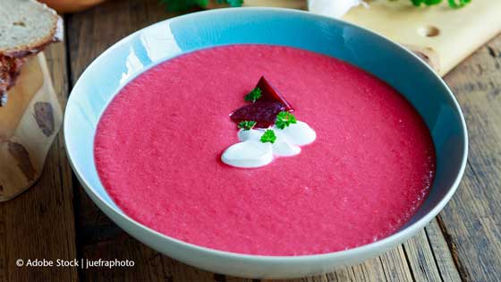 suppe aus roten rueben