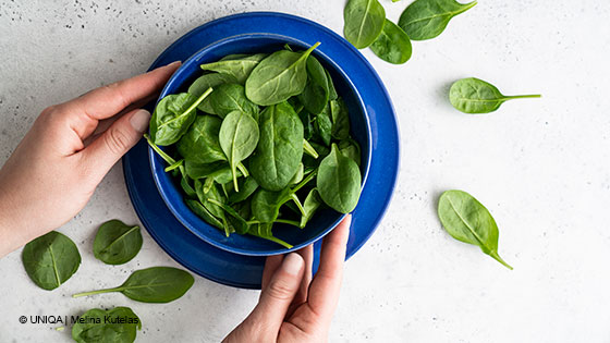 schuessel spinat