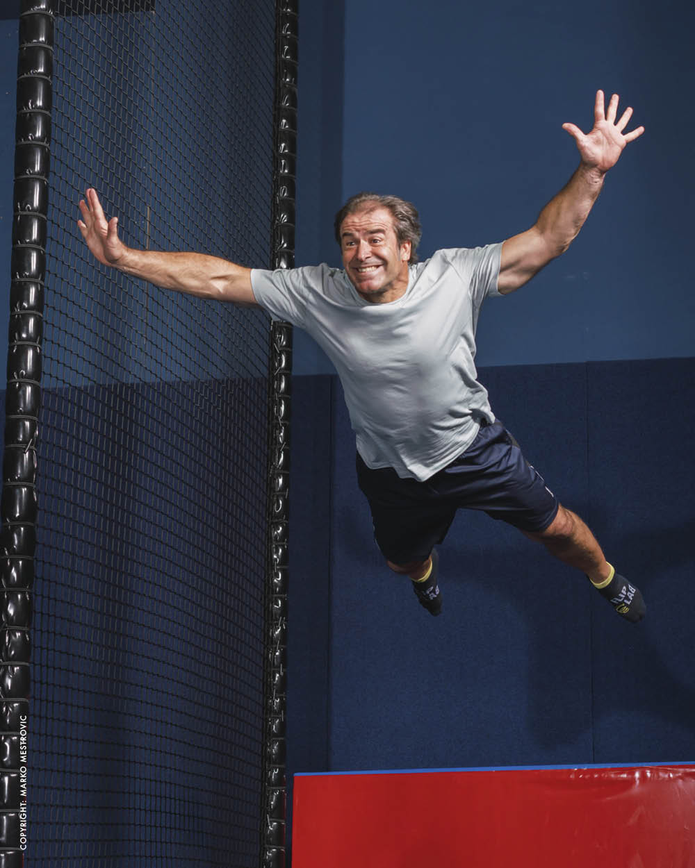 Gute Laune beim Trampolinspringen