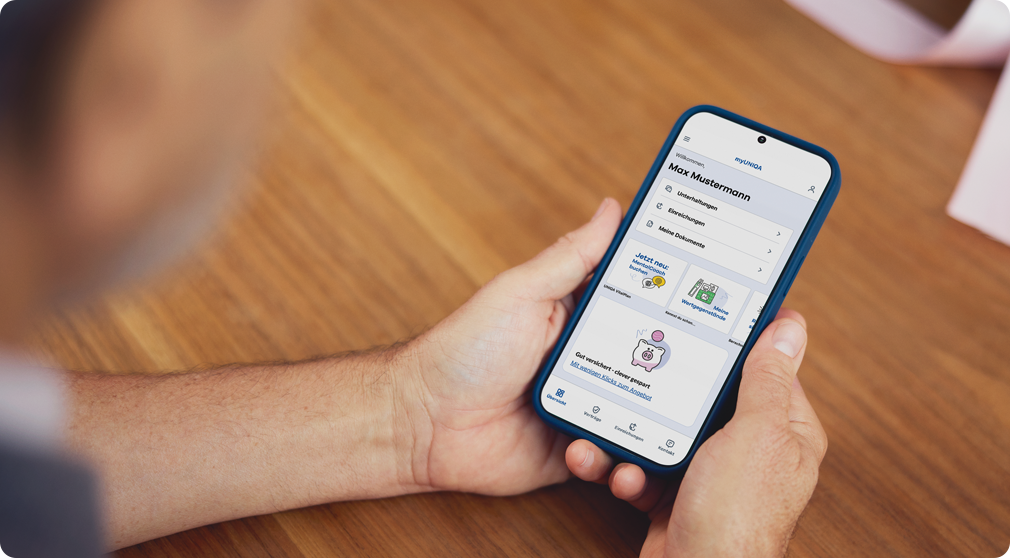 myUNIQA App auf dem Handy