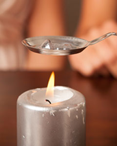 Blei gießen über Kerze